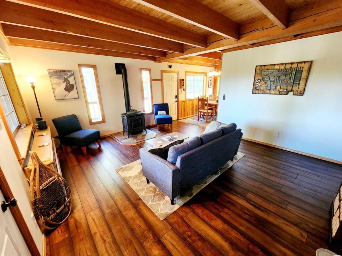 Blacktail Cabin Hideaway With Hot Tub Lakeside 외부 사진
